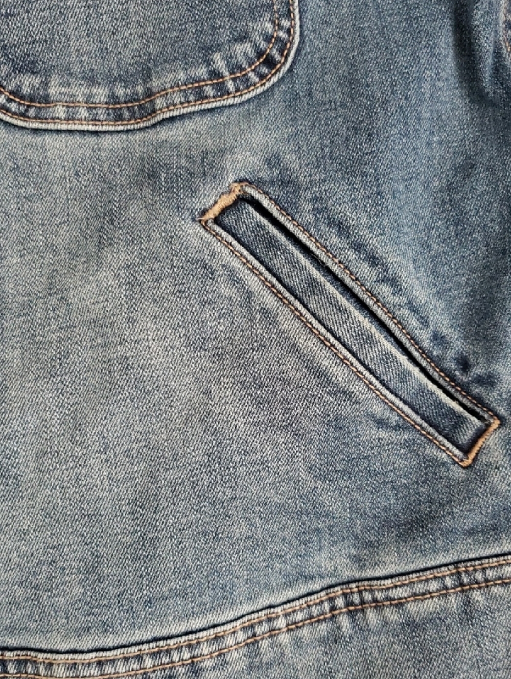 American Eagle Preppy Denim Jacket Never Worn - Picture 3 of 9